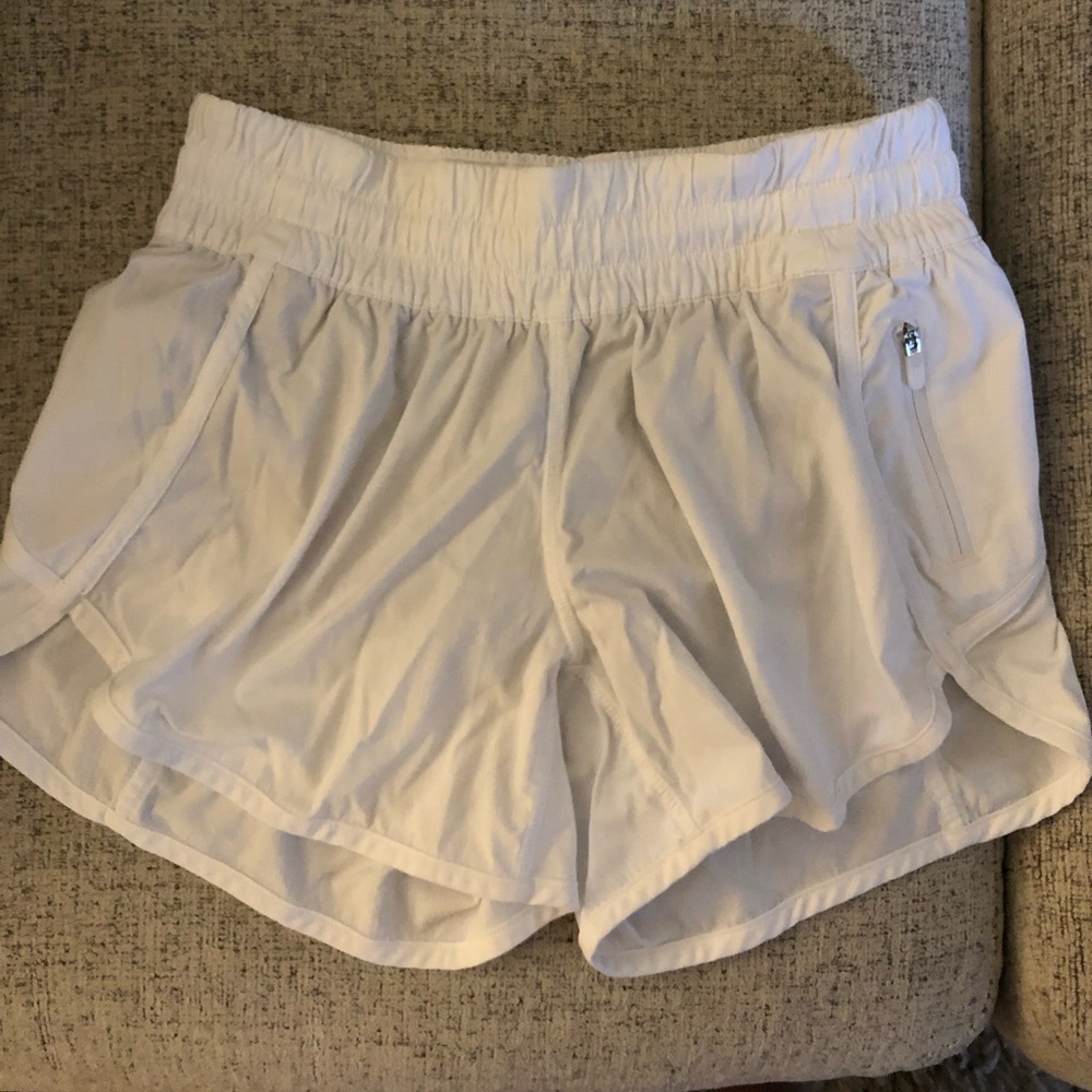 Lululemon Tracker Low-Rise Short 4"